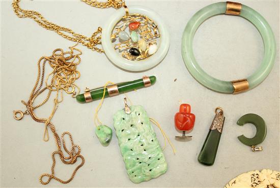 A group of Chinese jadeite hardstone and paste jewellery, 20th century,